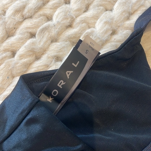KORAL ACTIVEWEAR DARE BRA Size Small - Picture 5 of 5